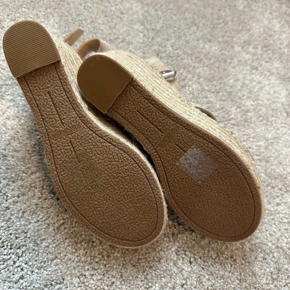 Dolce Vita Wedges - Picture 5 of 5